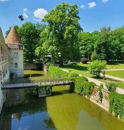 Chateau De La Cour * Senlisse