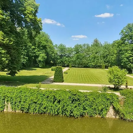 Château De La Cour Hotel *