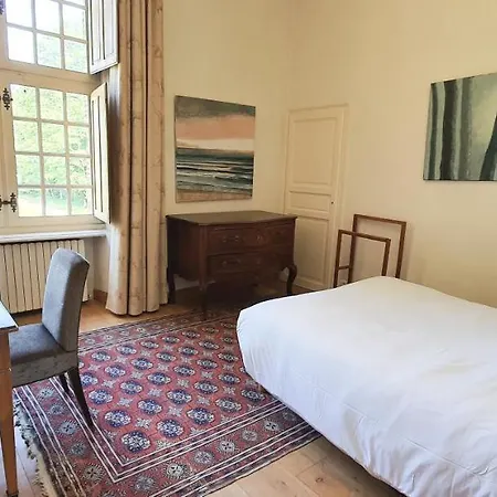 Chateau De La Cour * Senlisse