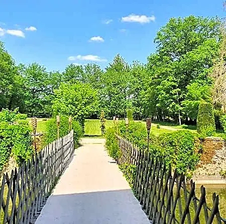 Chateau De La Cour