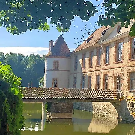 Chateau De La Cour Hotel *