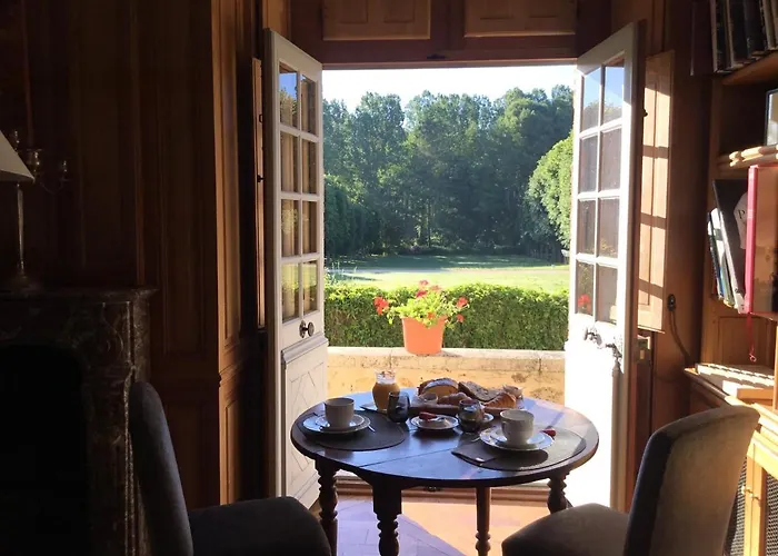 Chateau De La Cour Hotel *