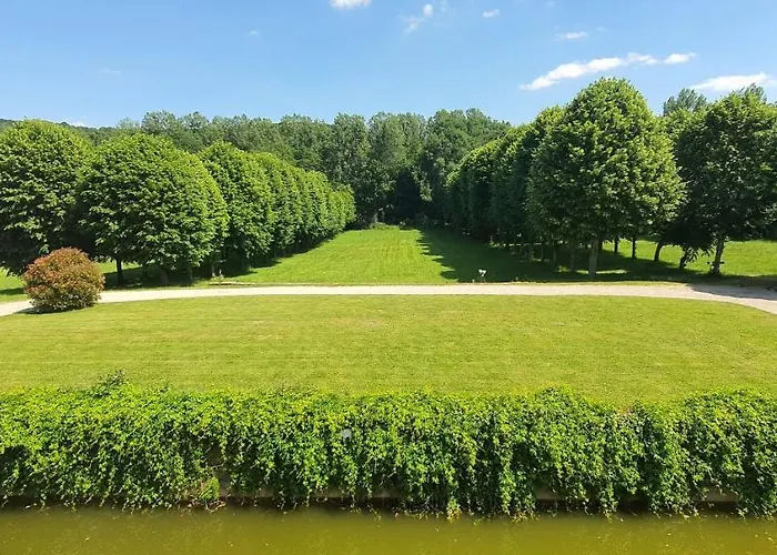 Chateau De La Cour Senlisse