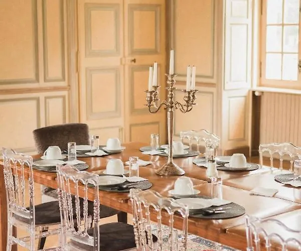 Chateau De La Cour * Senlisse